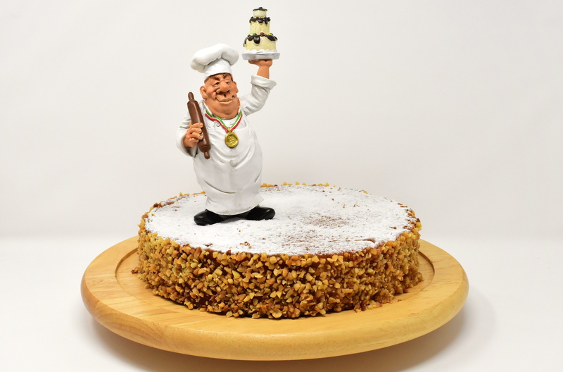 feed, brown, temptation, studio shot, indoors, cake, delicious, icing sugar, event, round, indulgence, funny, eat, sugar, sweet, sweetness, figure, smiling
