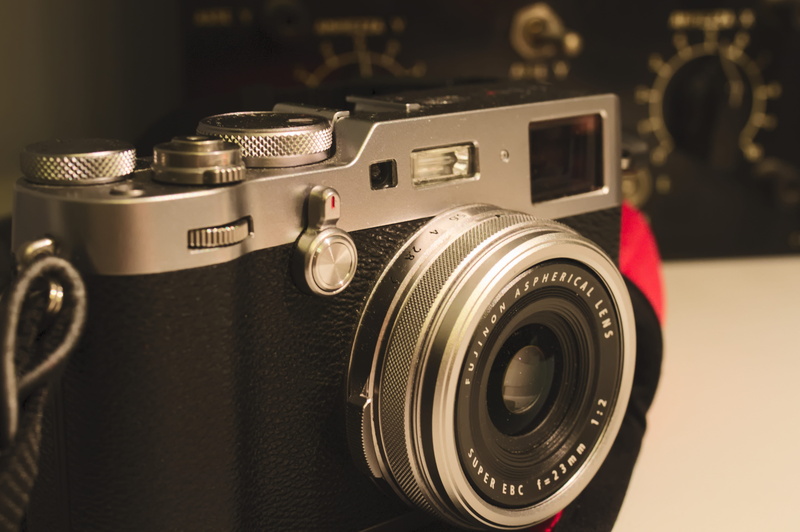 wood, plywood, lens cap, photographic equipment, spoke, video camera, machine, black color, retro styled, symbol, photography themes, camera - photographic equipment