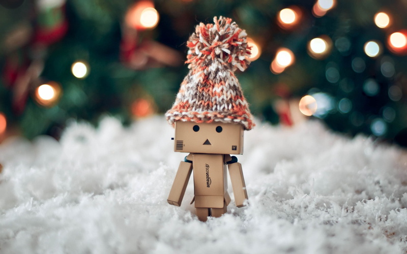 danbo, amazon, holiday, tree, male likeness, representation, winter, figurine, 2K, no people, illuminated, Other, human representation, box, decoration