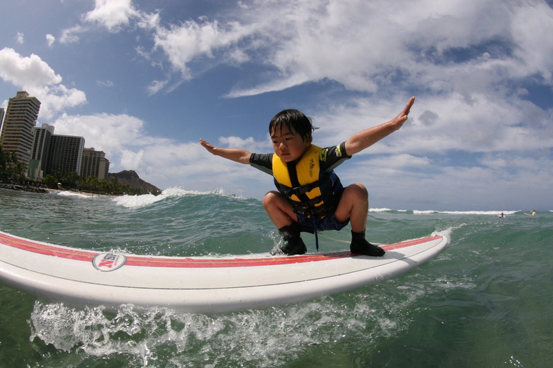 hands, nautical Vessel, men, females, wave, fun, surfing, sport, sky, extreme Sports, water Sport, white, people, recreational Pursuit, enjoyment, excitement