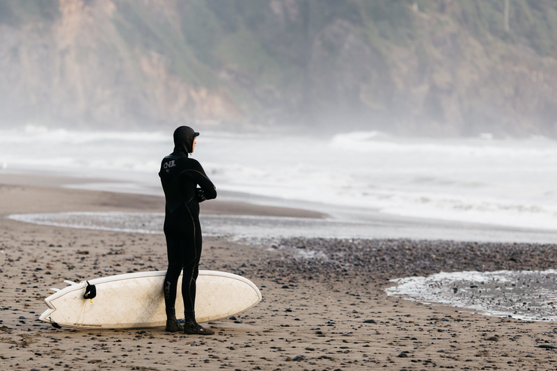 summer, walking, patience, sand, men, females, surfer, exercising, beach, males, black Color, sea shore, surfboard, recreational Pursuit, adult, ocean view
