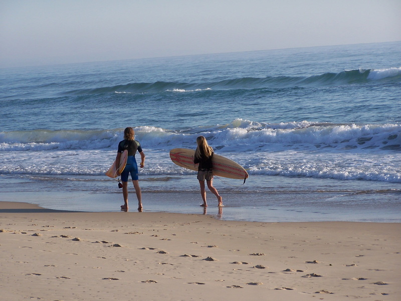 holding, surfboard, scenics - nature, motion, sky, vacations, land, leisure, water sports, wave, horizon, beside, horizon over water, lifestyles, two, Run