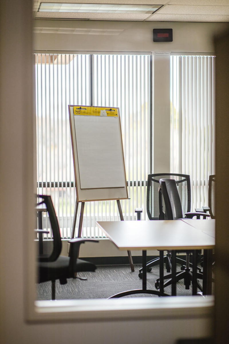 home decor, table, shelf, white board, corporate business, rolling, living room, computer, chairs, display, seat, wood, conference room, communication