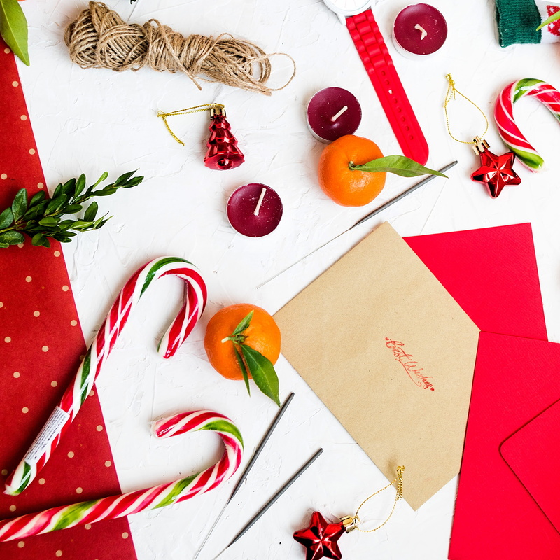 no people, stick, animal, beside, gift, stocking, directly above, confetti, red chili pepper, cane, holiday, letter, greeting card, tomato, candy, 4K