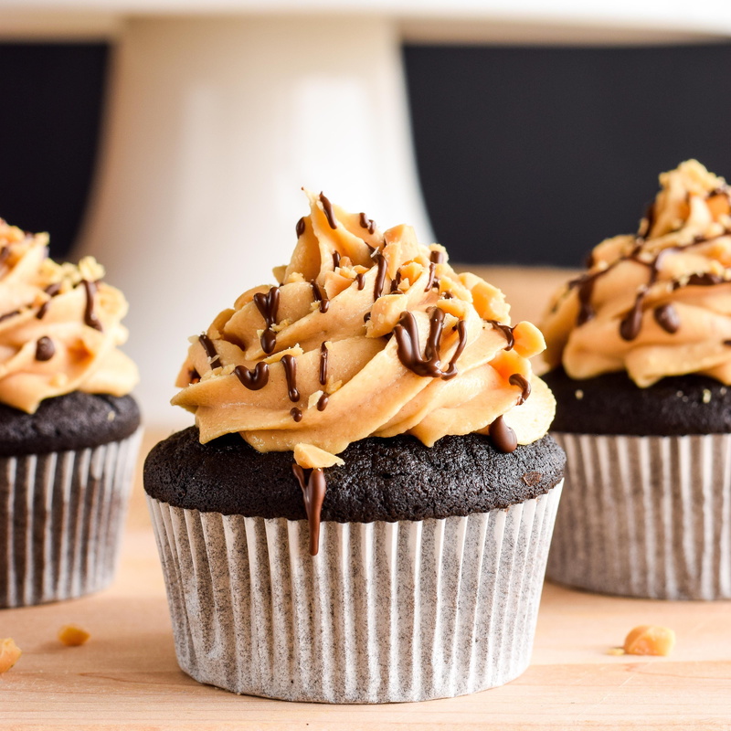 indulgence, chocolate, food and drink, cupcakes, 4K, cupcake holder, unhealthy eating, temptation, selective, food, focus on foreground, cup, freshness