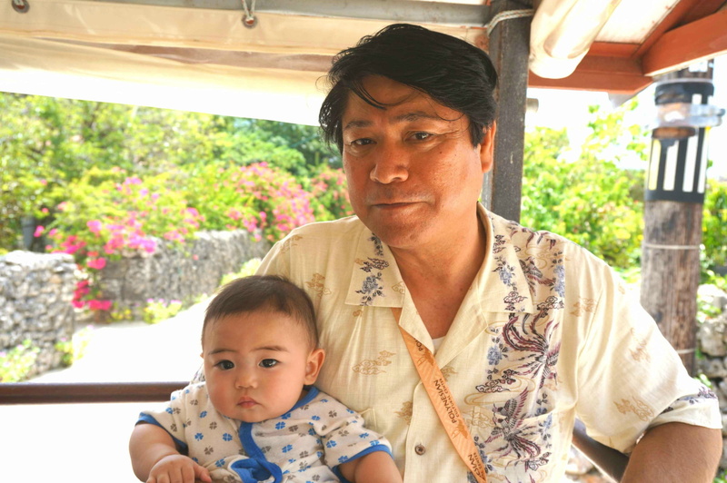 smiling, asian, portrait, family, care, grandchild, grandpa, daughter, females, men, grandfather, happiness, grandkid, innocence, togetherness, mid adult